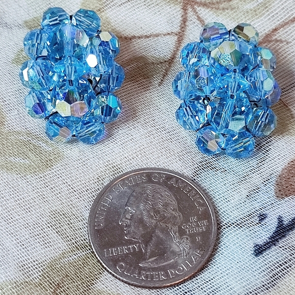 Vintage Aurora Borealis Blue Oval Crystal Clip On Earrings Wired On Unsigned - Picture 4 of 6